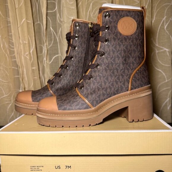 MK LOGO COMBAT BOOTS - Picture 6 of 9